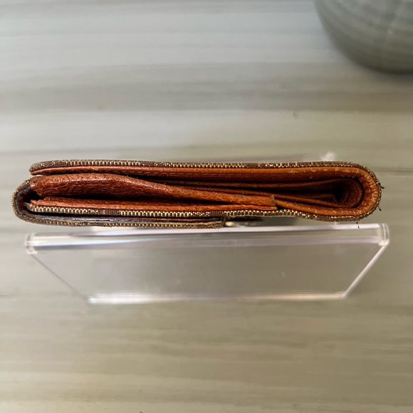 Gucci Bifold Wallet - Picture 6 of 7